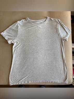 Nine West Heather Gray Short Sleeve Crew Tee